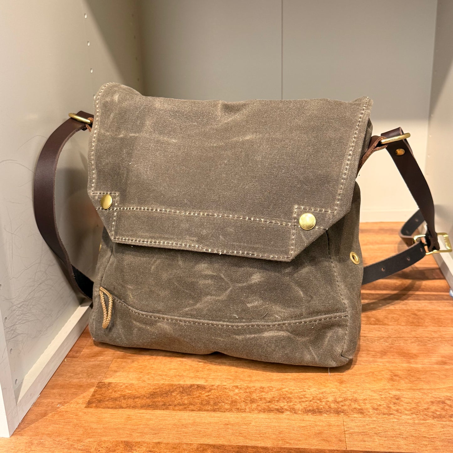 Archaeologist Satchel