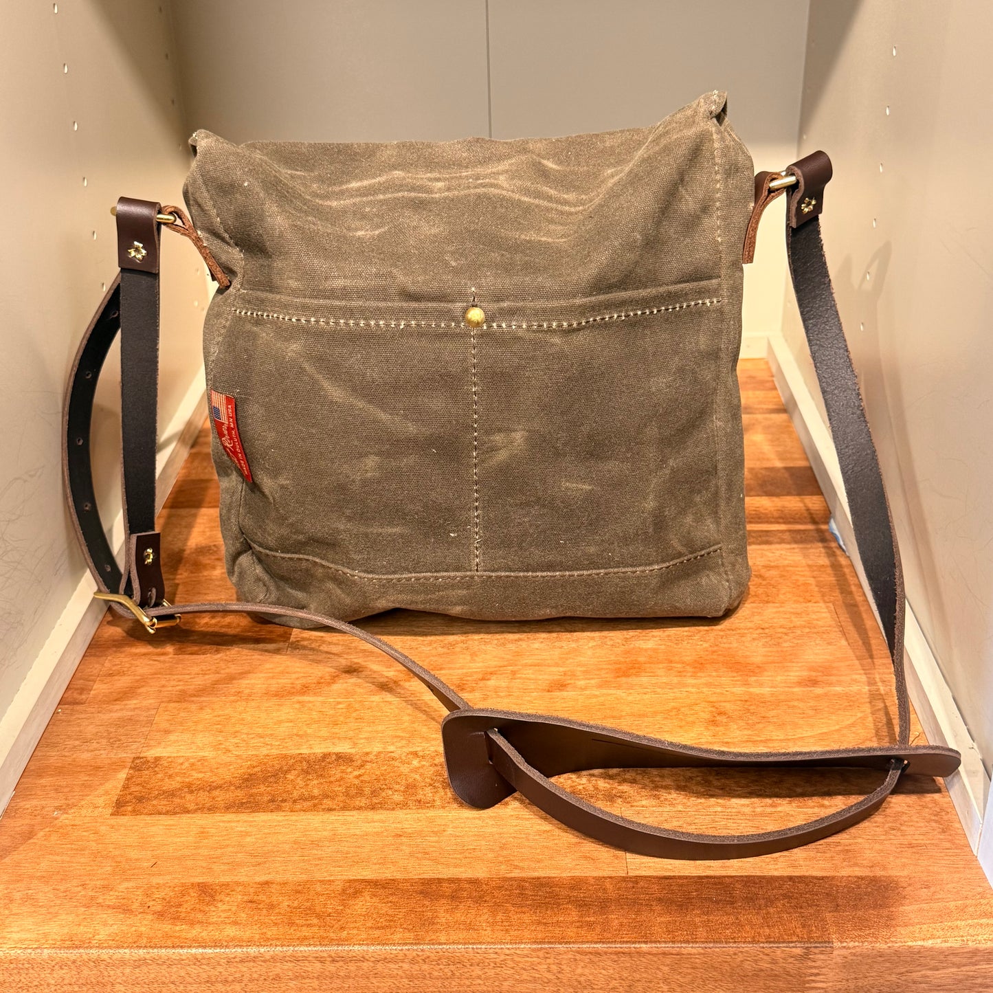 Archaeologist Satchel